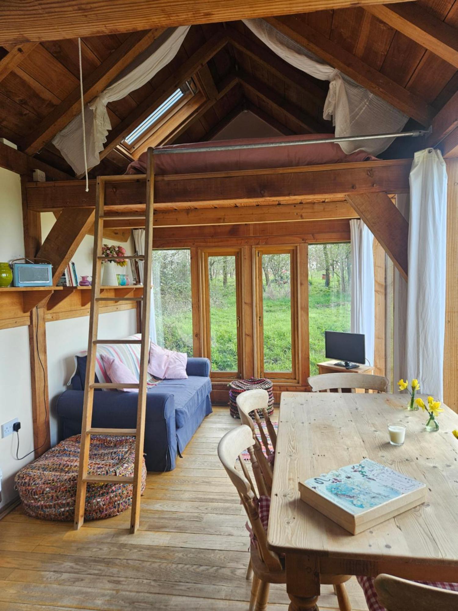 Log Cabin At The Old Summer Dairy Glastonbury 萨默顿 外观 照片