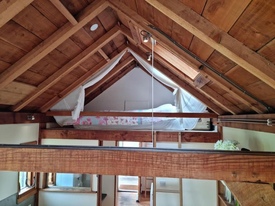 Log Cabin At The Old Summer Dairy Glastonbury 萨默顿 外观 照片